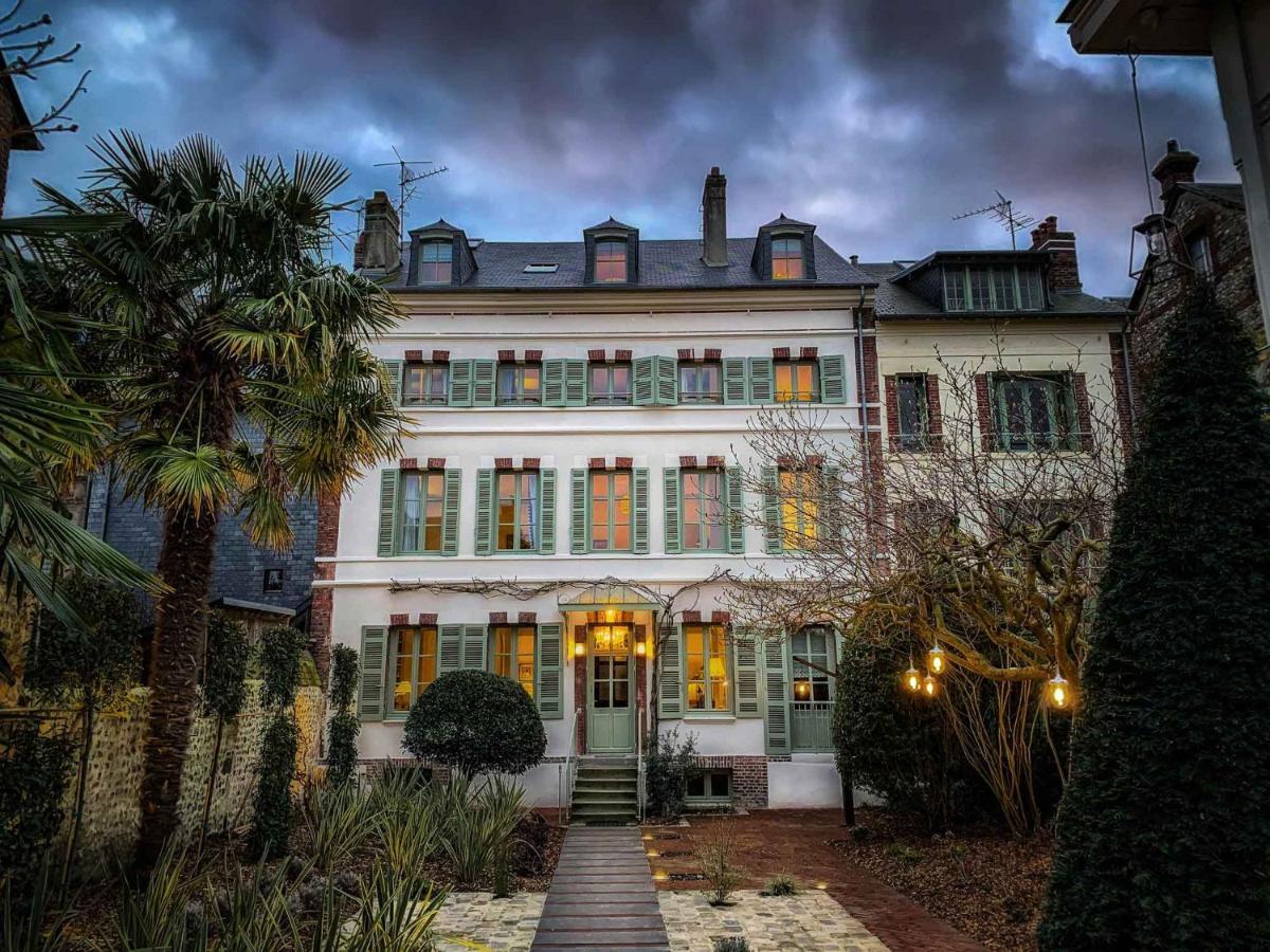 Bed and Breakfast La Petite Folie Онфлер Екстер'єр фото