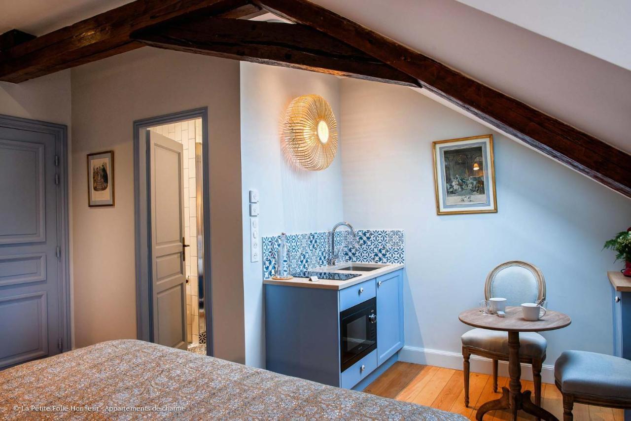 Bed and Breakfast La Petite Folie Онфлер Екстер'єр фото